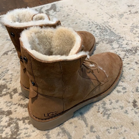 Ugg boots - Picture 2 of 6